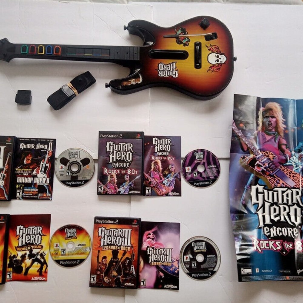 PS2 PLAYSTATION 2 Guitar Hero 3 Sunburst Guitar BUNDLE W/ Dongle, 4 games, Strap